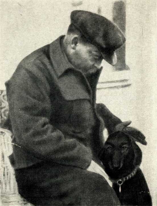 Шесть лет с В. И. Лениным<br />(Воспоминания личного шофера Владимира Ильича Ленина) - i_010.jpg