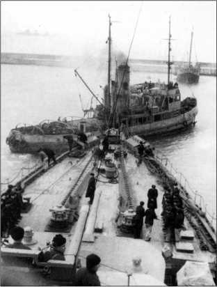 Героические корабли Великой Отечественной<br />(Гвардейские и Краснознаменные) - i_042.jpg