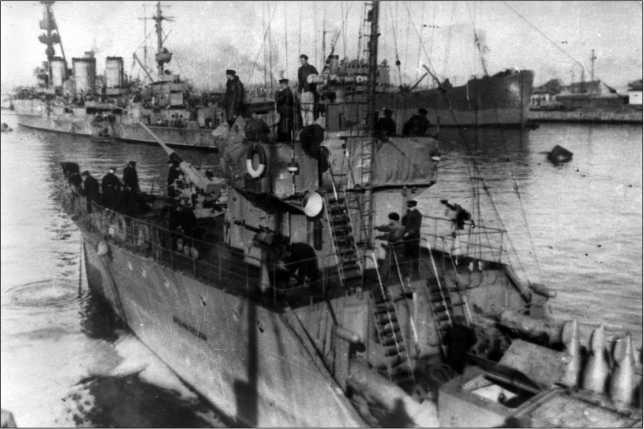 Героические корабли Великой Отечественной<br />(Гвардейские и Краснознаменные) - i_164.jpg