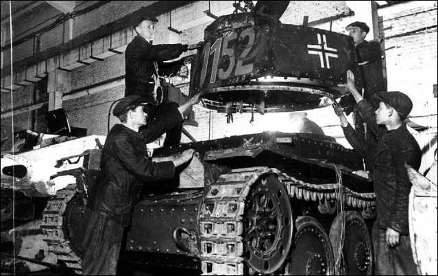 Танки III Рейха. Том I<br />(Самая полная энциклопедия) - i_270.jpg