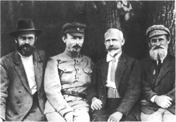 Русская армия между Троцким и Сталиным - i_023.jpg