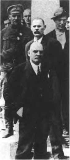 Русская армия между Троцким и Сталиным - i_040.jpg