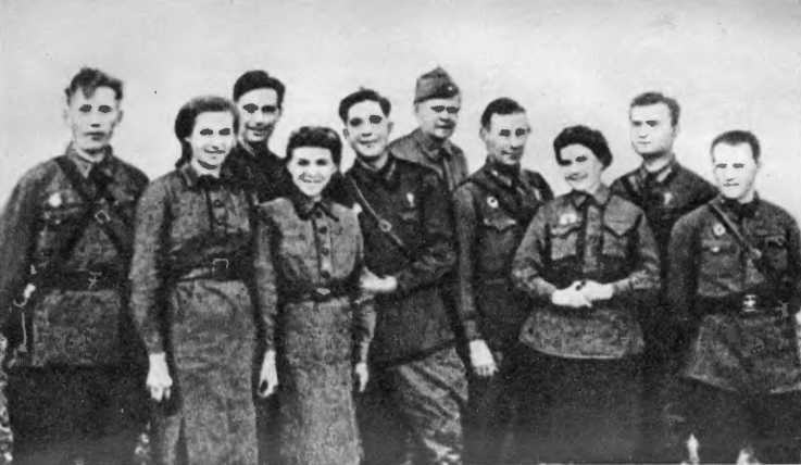 «Будет жить!..». На семи фронтах - i_004.jpg