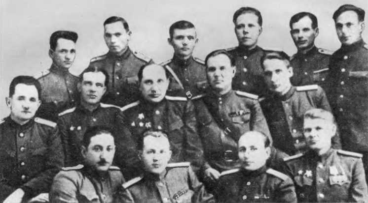 «Будет жить!..». На семи фронтах - i_006.jpg