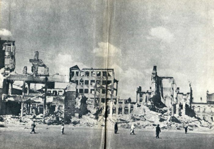 Битва на Волге<br />(Документальные очерки о защитниках Сталинграда) - i_001.jpg