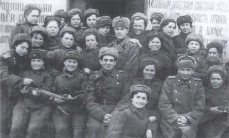 Ангелы мщения<br />(Женщины-снайперы Великой Отечественной) - i_023.jpg