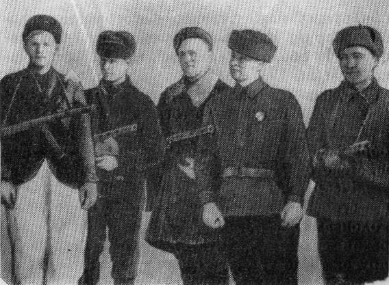 Герман ведёт бригаду<br />(Воспоминания партизана) - i_015.jpg