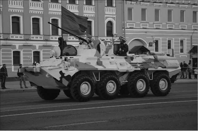 Русские бронетранспортеры<br />(От БТР-40 до «Бумеранга») - i_132.jpg