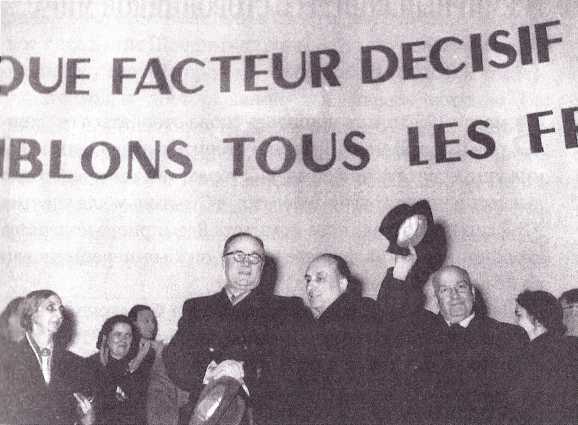 На качелях XX века - i_044.jpg