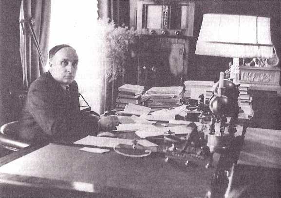 На качелях XX века - i_047.jpg