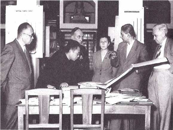 На качелях XX века - i_056.jpg