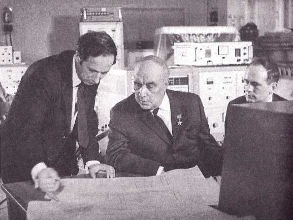 На качелях XX века - i_063.jpg