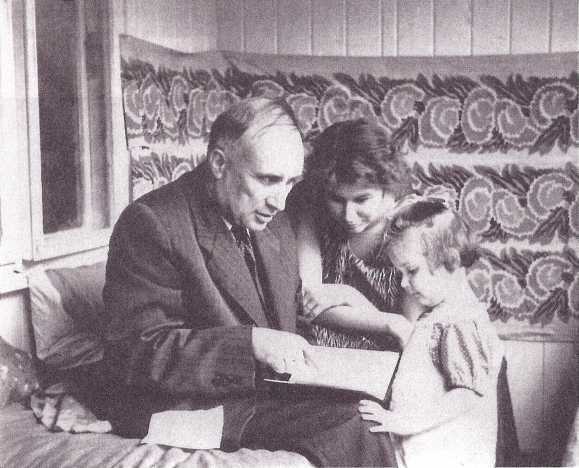 На качелях XX века - i_074.jpg