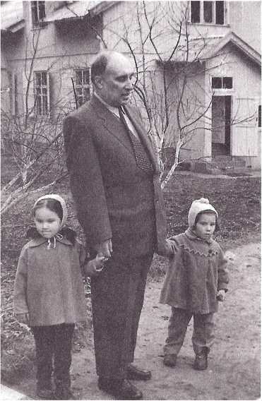 На качелях XX века - i_075.jpg