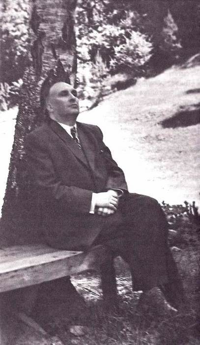 На качелях XX века - i_081.jpg