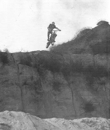 Профессиональные приемы вождения кроссового мотоцикла и эндуро - i_001.jpg