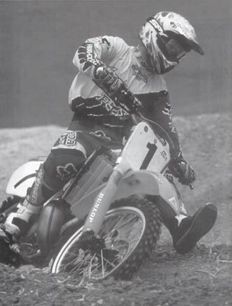 Профессиональные приемы вождения кроссового мотоцикла и эндуро - i_035.jpg