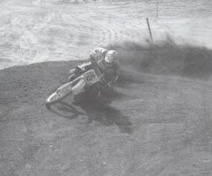 Профессиональные приемы вождения кроссового мотоцикла и эндуро - i_038.jpg