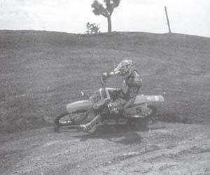 Профессиональные приемы вождения кроссового мотоцикла и эндуро - i_045.jpg