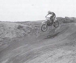 Профессиональные приемы вождения кроссового мотоцикла и эндуро - i_061.jpg