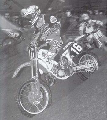 Профессиональные приемы вождения кроссового мотоцикла и эндуро - i_095.jpg