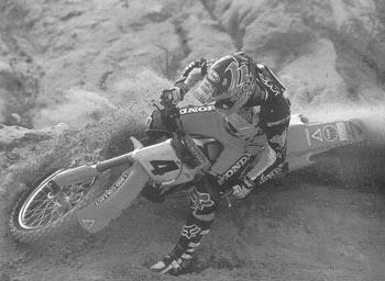 Профессиональные приемы вождения кроссового мотоцикла и эндуро - i_176.jpg