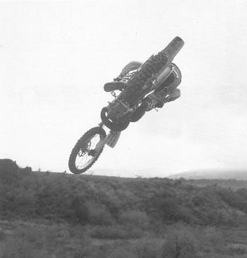 Профессиональные приемы вождения кроссового мотоцикла и эндуро - i_179.jpg